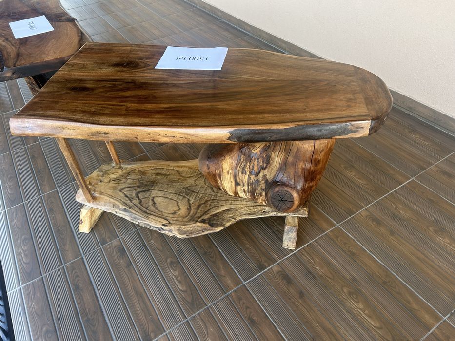 Masuta de cafea din lemn masiv