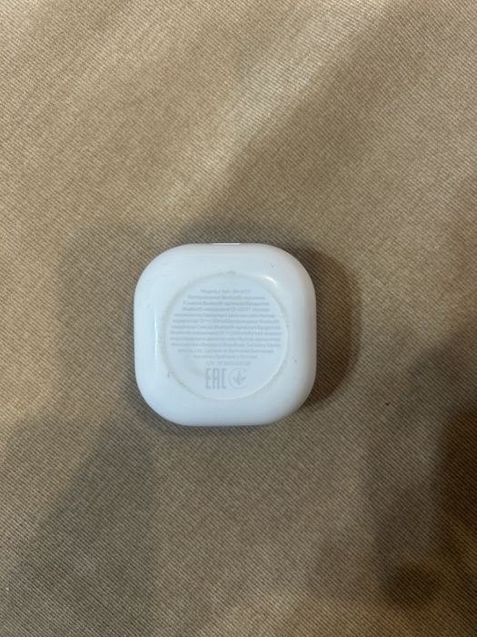 Galaxy bads fe черный белый Galaxy bads2 белый