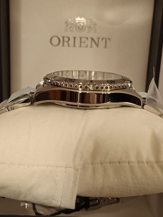 Orient RA-AC0Q03S30B; ORIGINAL, sigilat.