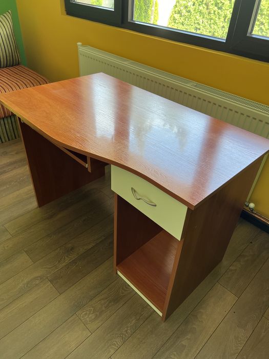 Ученическо бюро……….