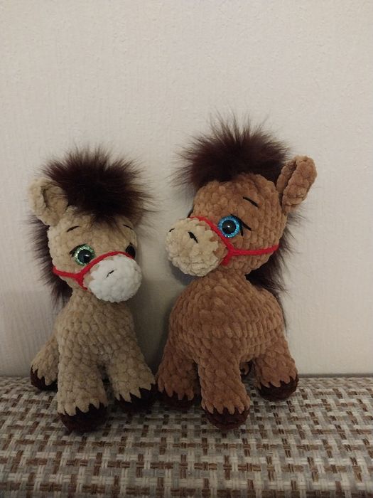 Лошадка вязаная крючком