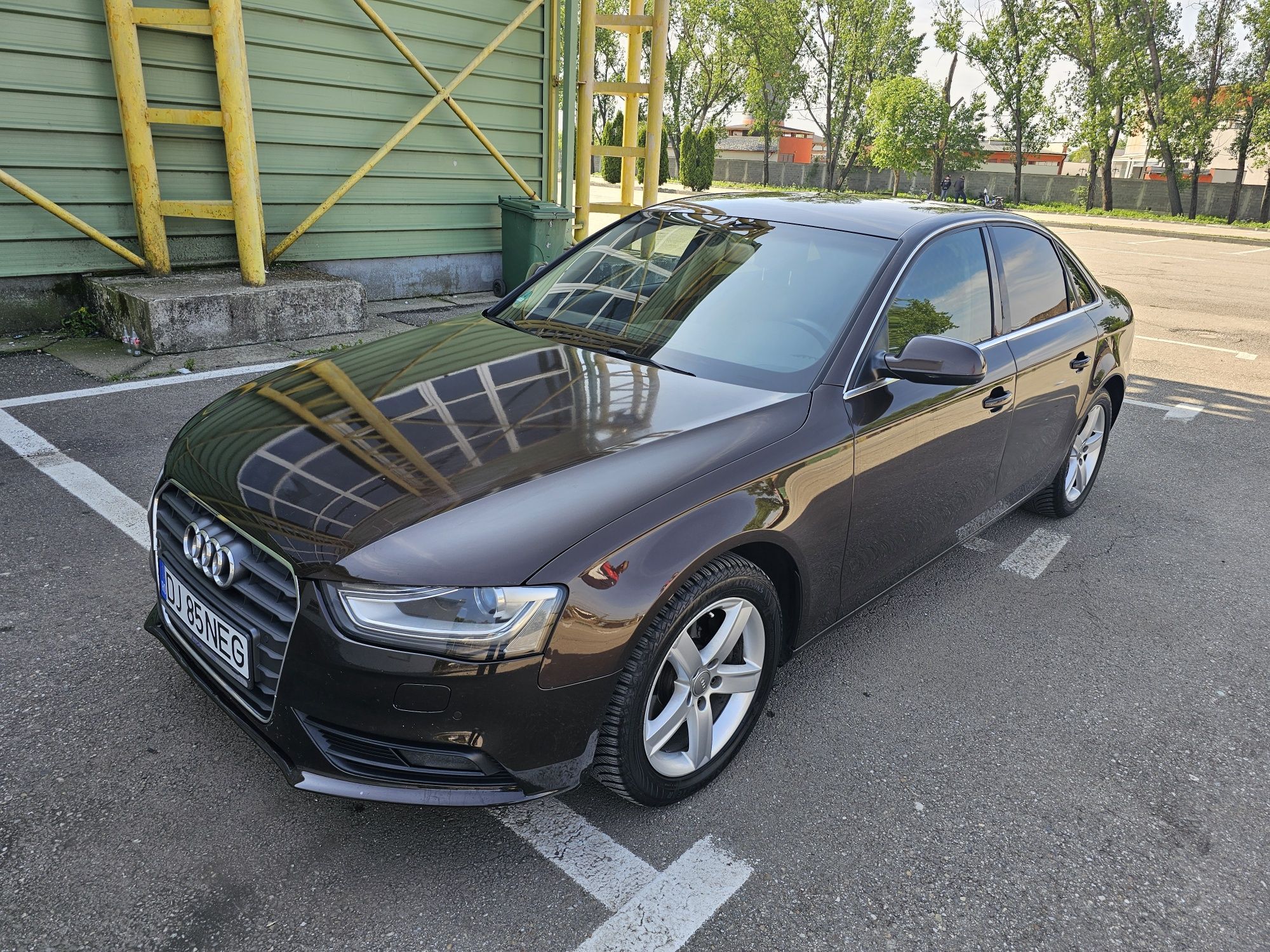 Audi A4 B8 2.0 tdi 143 cp !!!