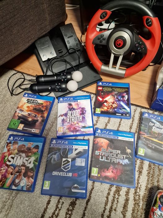 Vând  consola PS4  1 Tera pachet