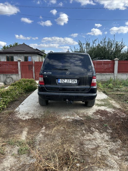 Mercedes ML270 Autoutilitara