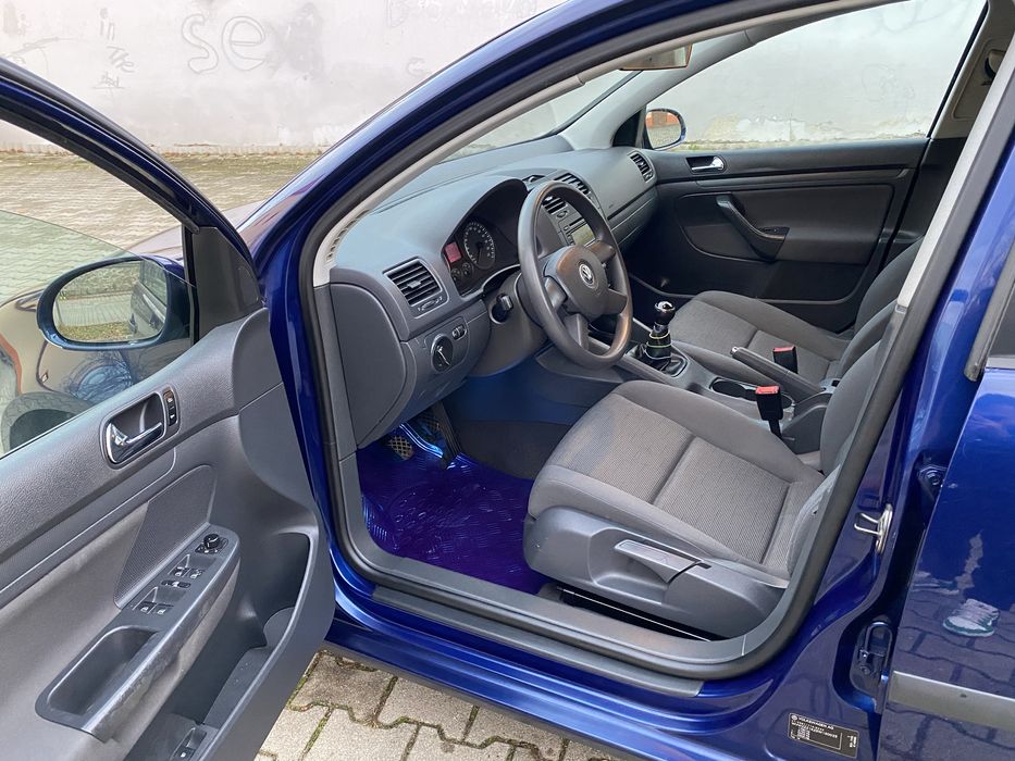 Vw Golf 5 1.6 16V 2007 Euro 4 Unic Proprietar în acte / 2450€ usor neg