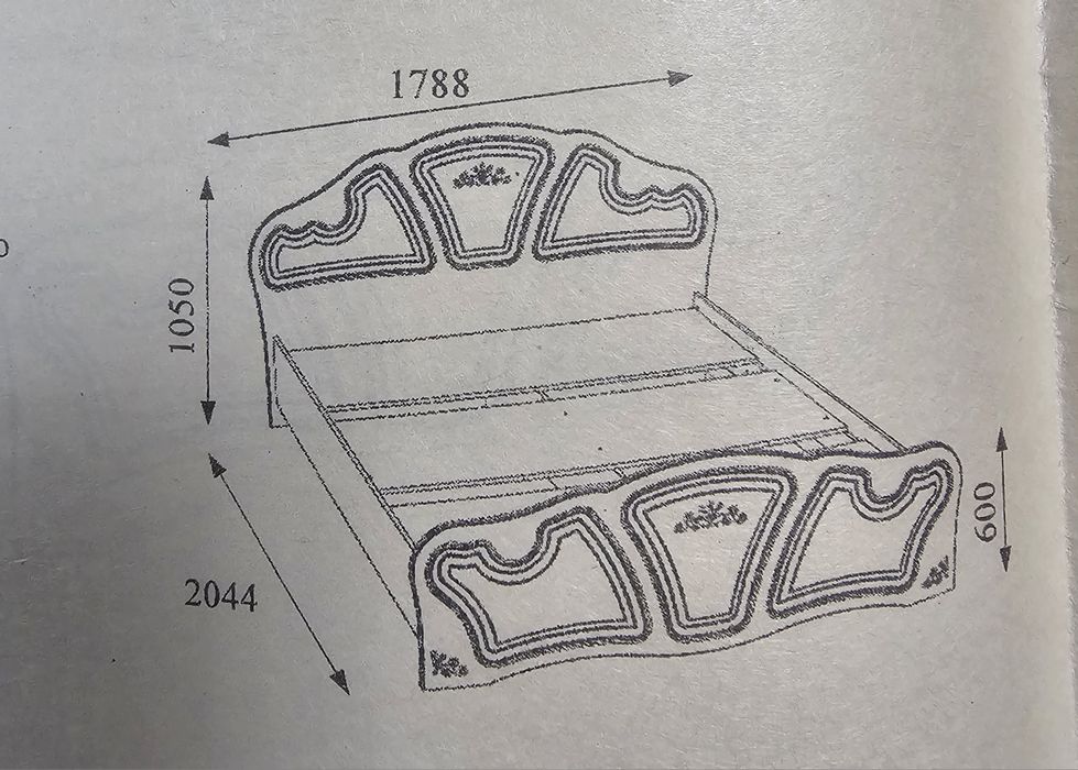 Продам кровать двухспальную без матраса