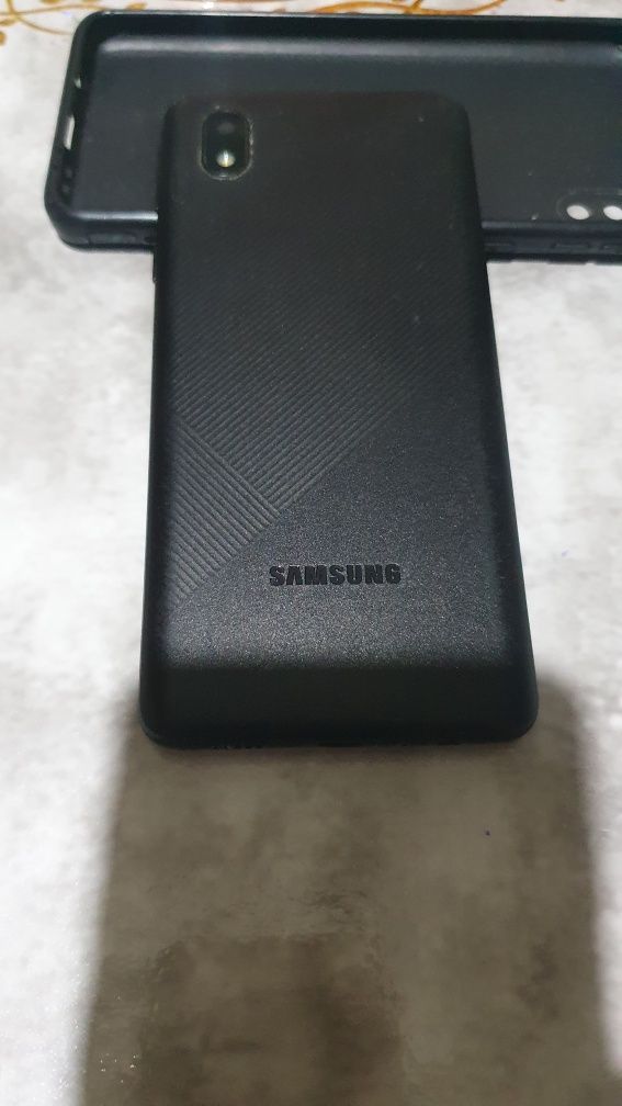Samsung A01 core sotiladi