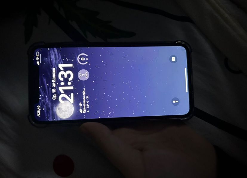 Продам iPhone XS