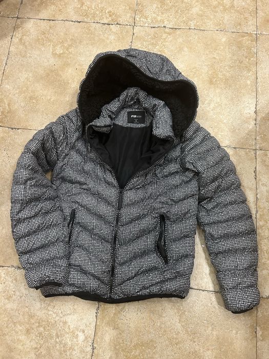 Дамско яке S размер