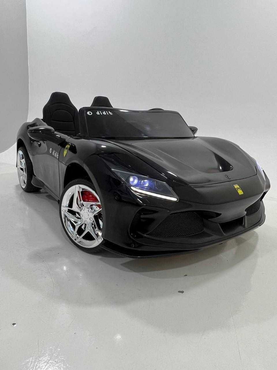 Девочкам  подарок от папы Электромобиль FERARRI  для детей склад