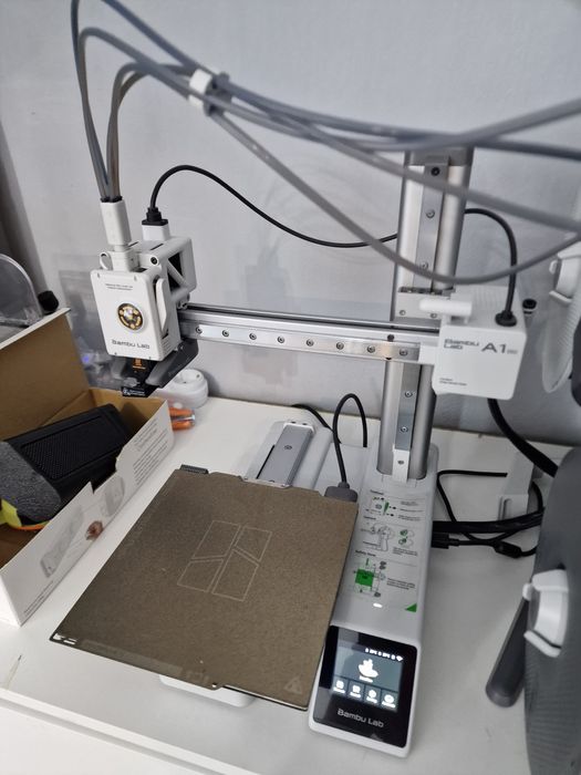 Продам 3д принтер bambu lab a1 mini