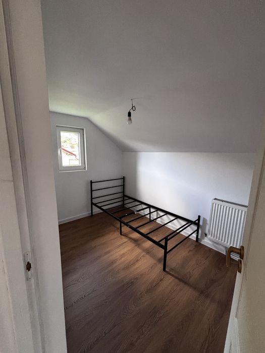 Casa si teren de vanzare