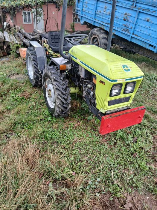 vand tractor agricol