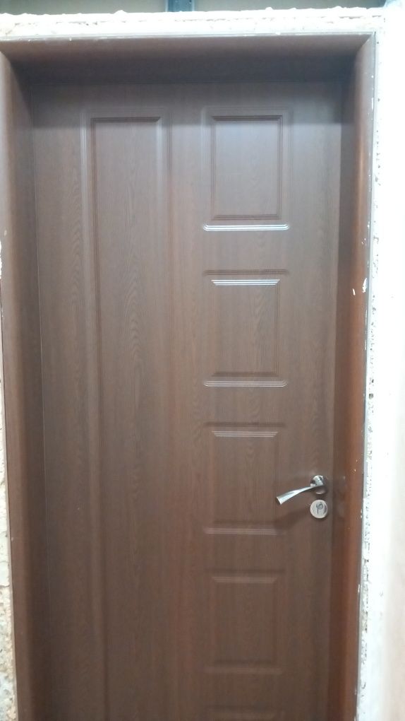 Интериорни врати - 2 бр.