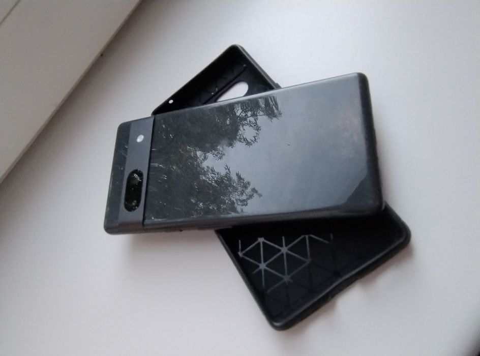 Vând Google Pixel 7a, cu ceva defecte