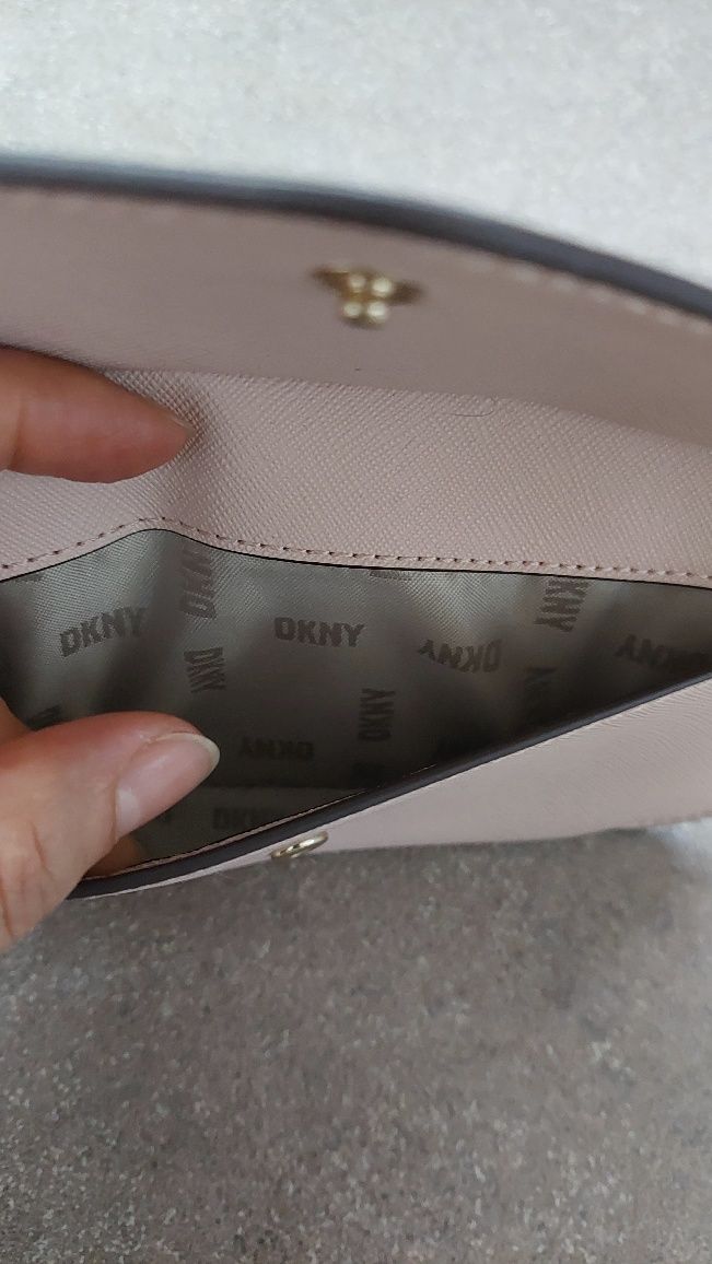 Дамско Портмоне DKNY