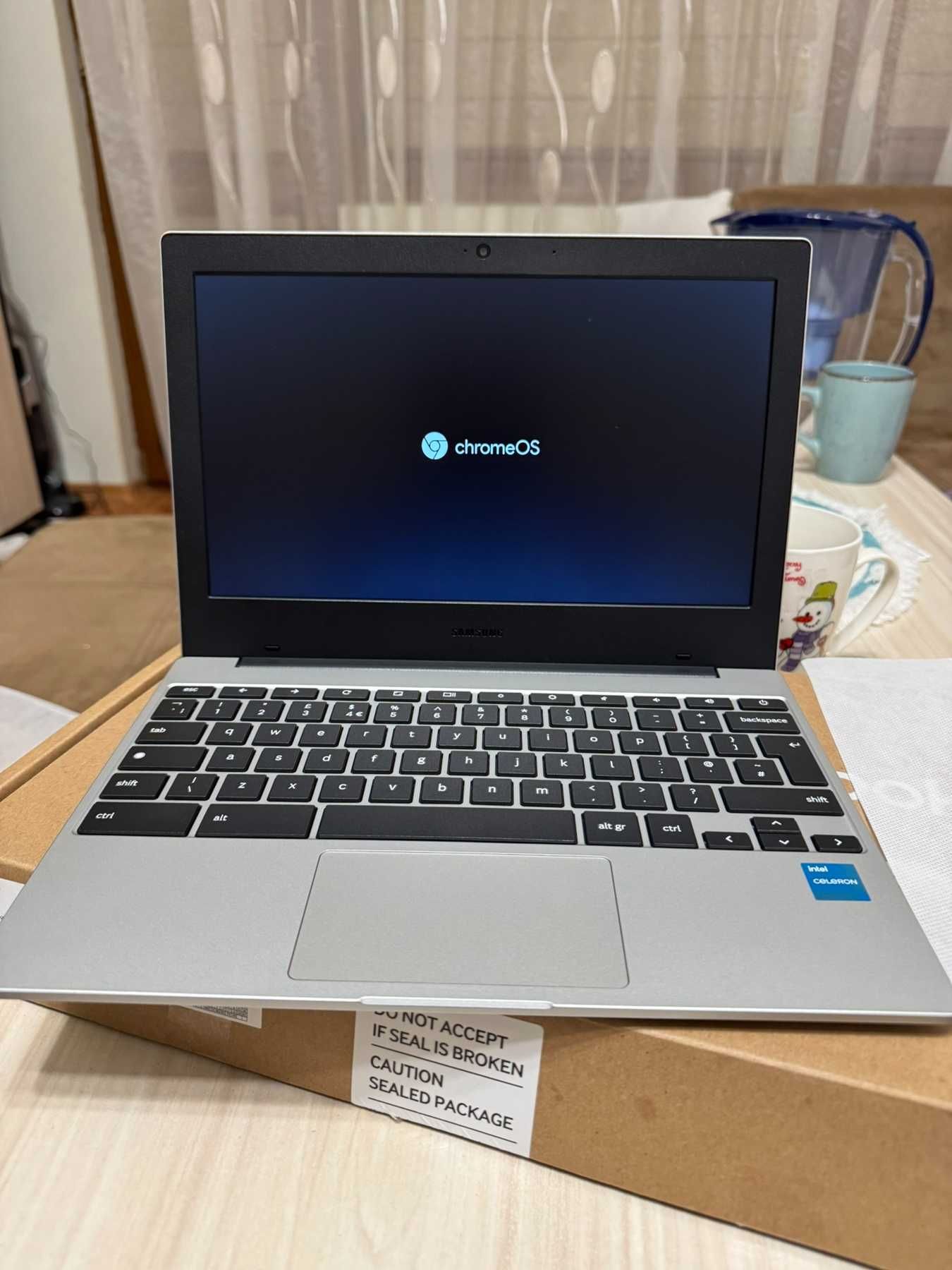 Лаптоп Samsung Galaxy Chromebook Go 11.6" 4RAM, SSD 64GB e.MM