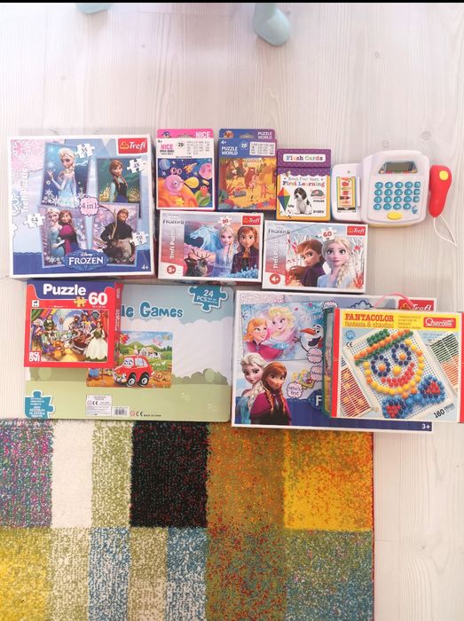 Lot jocuri și plusuri pt copii.