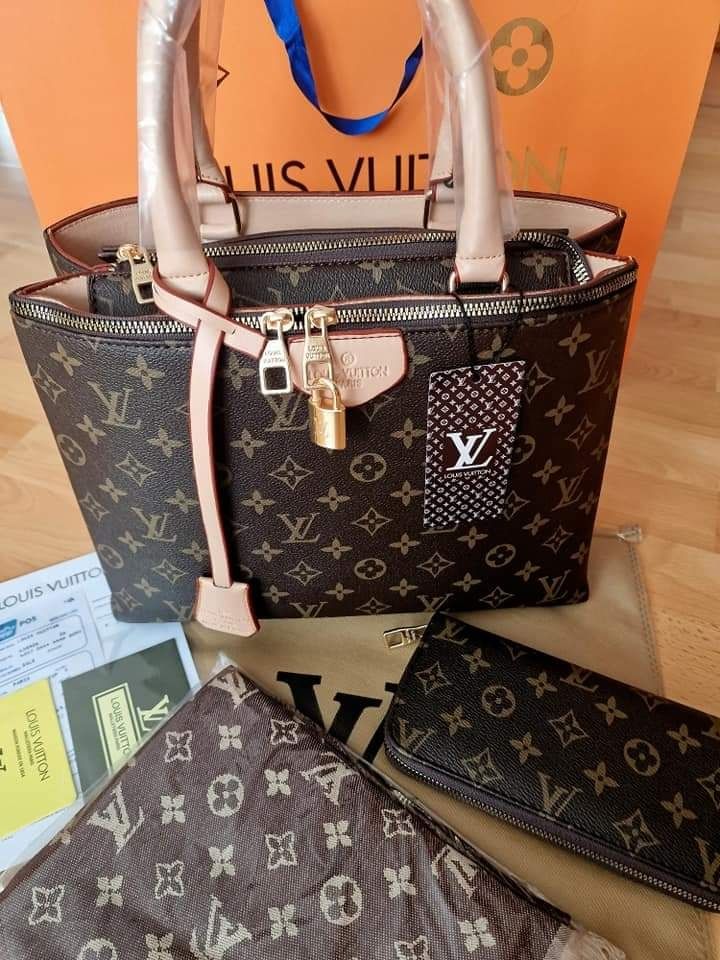 Set 3 articole Louis Vuitton (geanta +esarfa+portofel),saculet, etiche