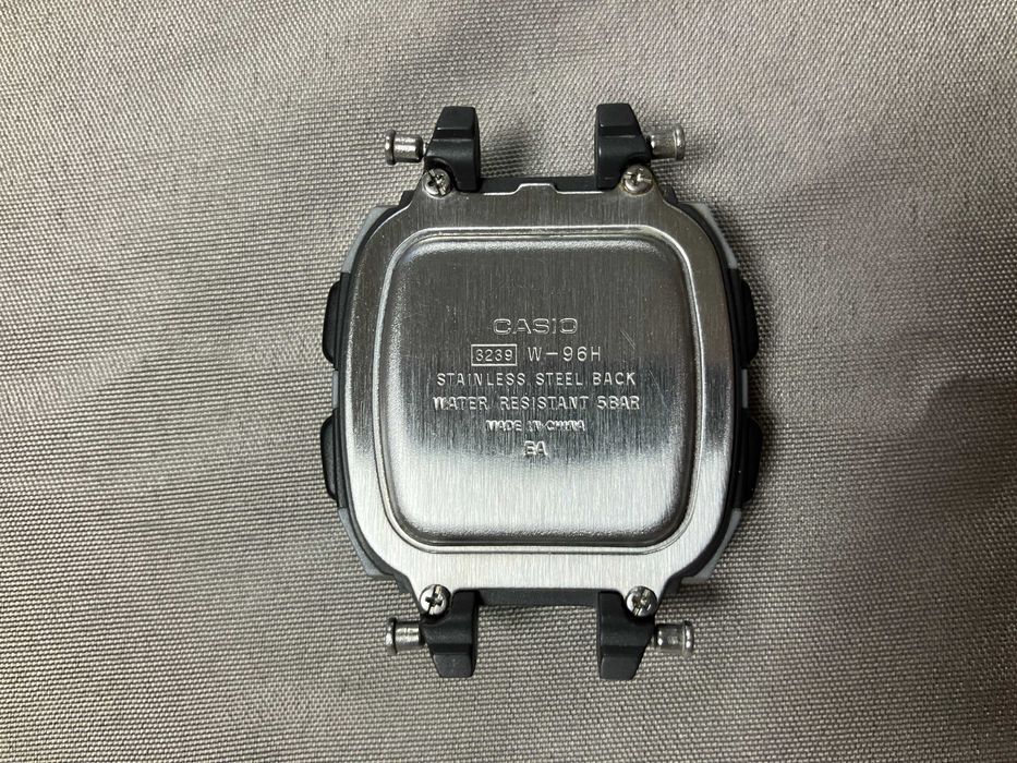 Лот часовници Fossil Casio