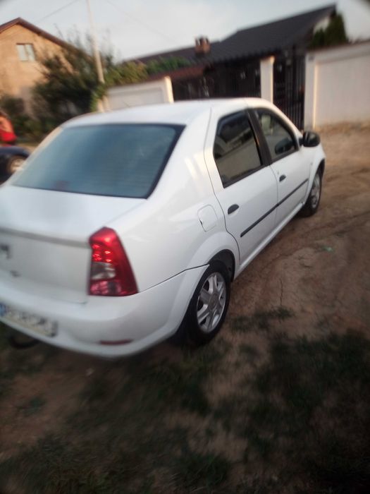 Vând Dacia Logan 2010 1.4 gpl fabrica unic propietar