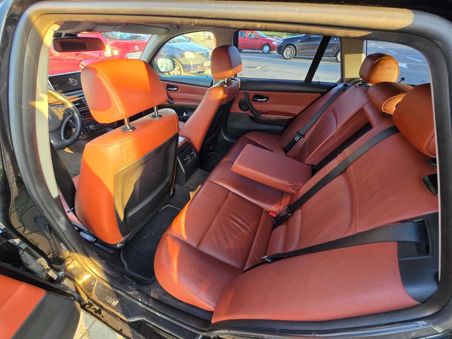 BMW e91 320d LCI 2010