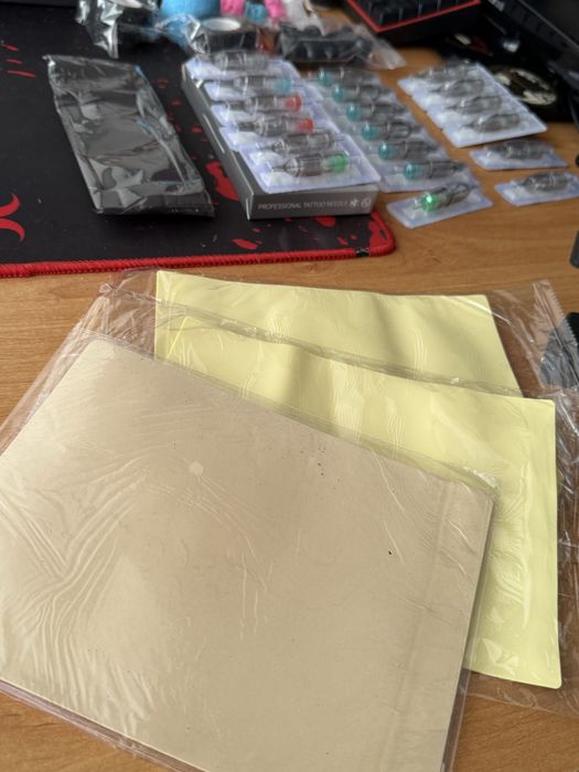 Kit tatuaje complet - mașină rotativă + baterie, tuș, ace