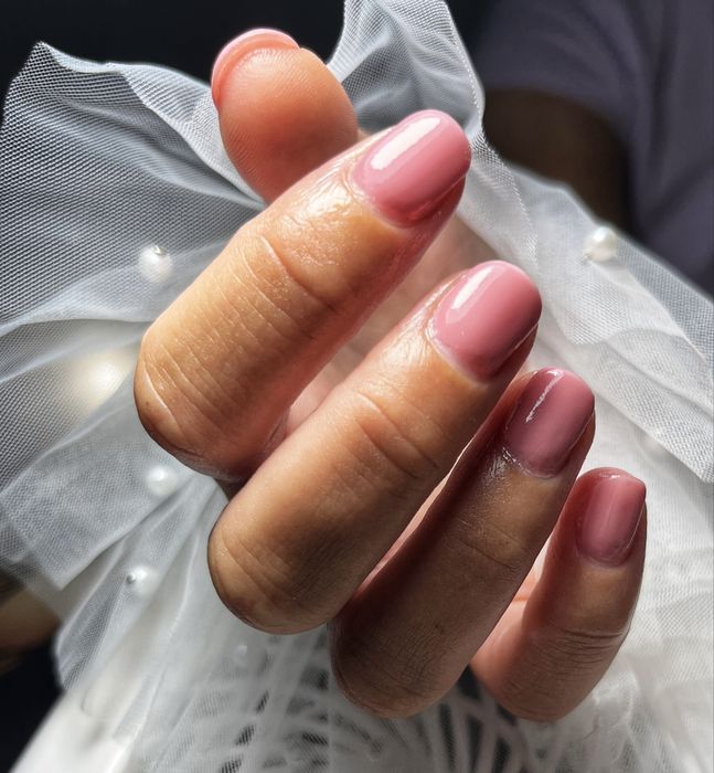 Manichiură & unghii cu gel  – Pitești (Gavana)