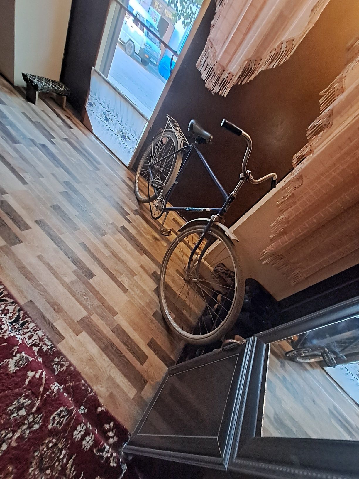 Ural velosiped sotiladi