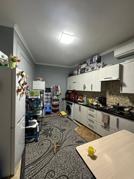 2хоналик 2каватда шарк1 бозорча