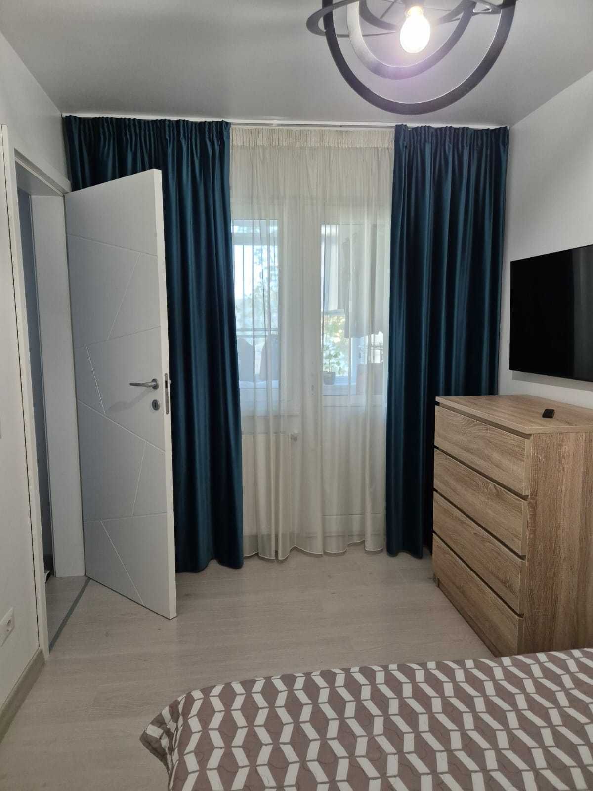 Apartament 4 camere 2 balcoane Complet mobilat si utilat.