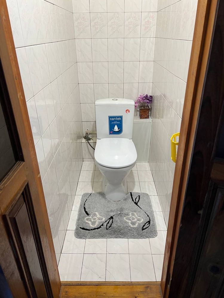 Продаётся СРОЧНО 2х ком кв. ЦУМ, 74м2. Ор-р Аллея. Мирабадский район.