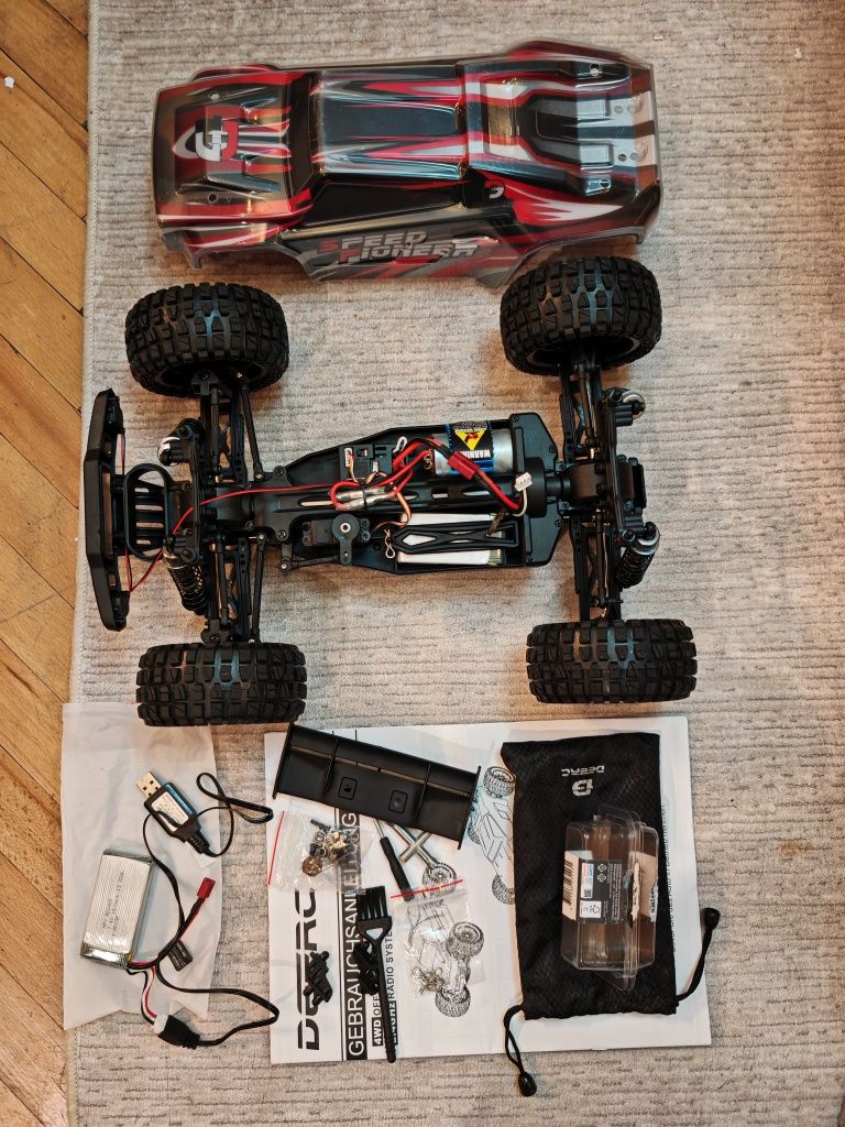 DEERC 9206E Extra Shell Голяма RC количка мащаб 1:10, 55 km/h 2 батери