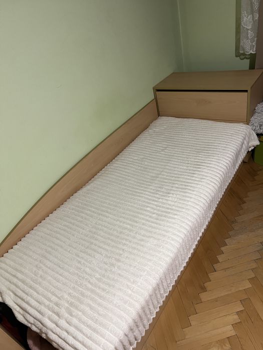 2бр. Единични легла с ракли