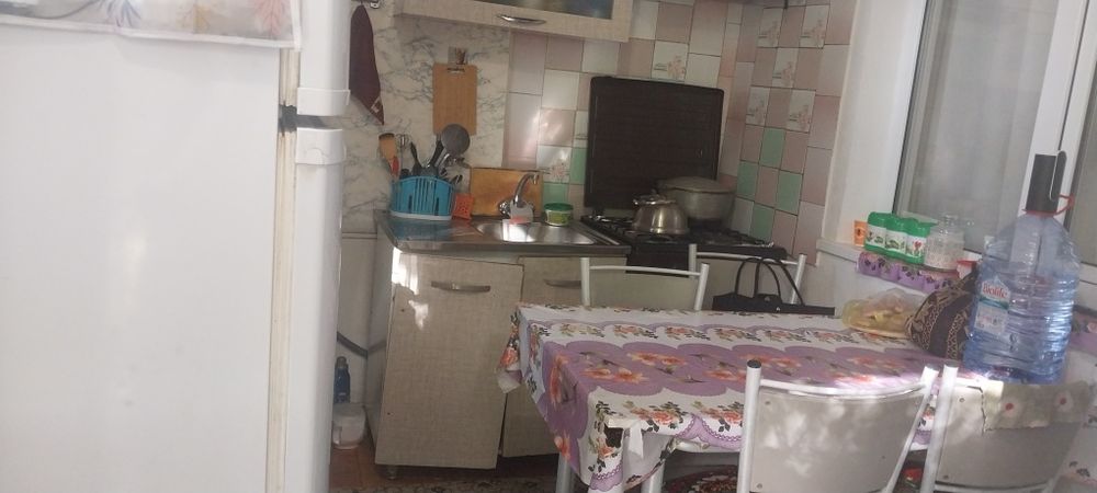 Зудлик билан 2/1/4 уй сотилади. Кибрай Бойжигит