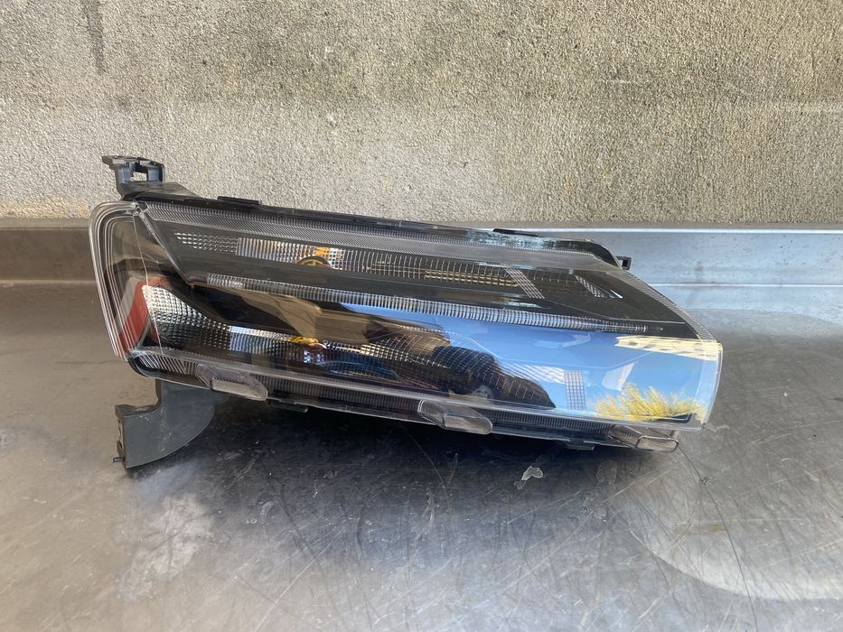 Far drl led semnalizare dreapta Dacia Spring 1