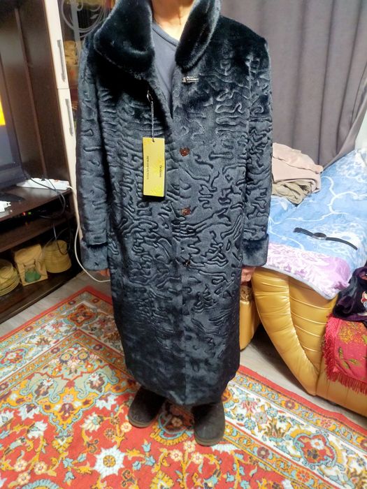 Продам шубу новую