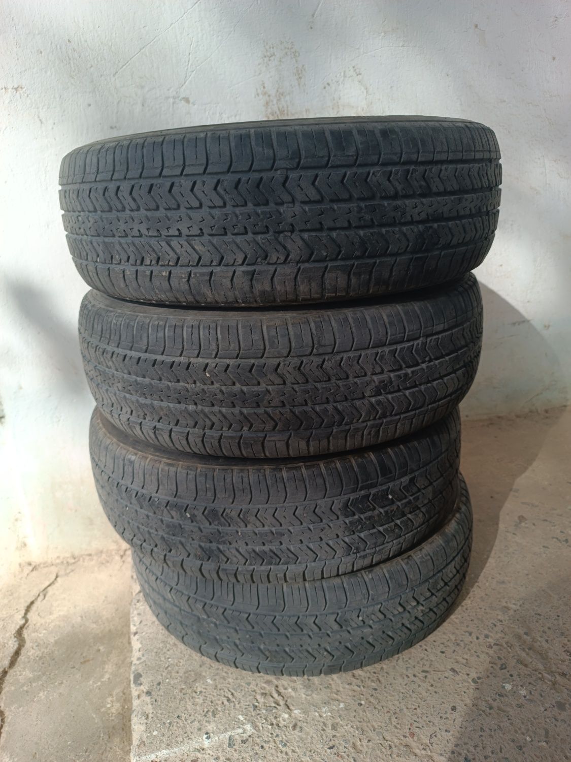Автошина 16570R13