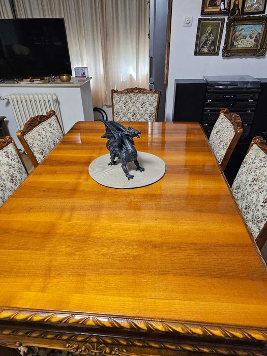 Masă extensibilă din lemn masiv + 6 scaune, stare foarte bună