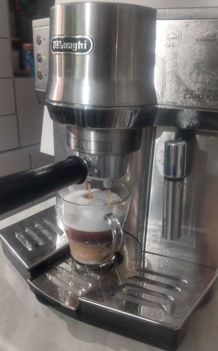 Vand espresor cappuccino automatic/manual Delonghi EC860M