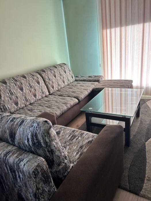 Диван, фотьойл и табуретки