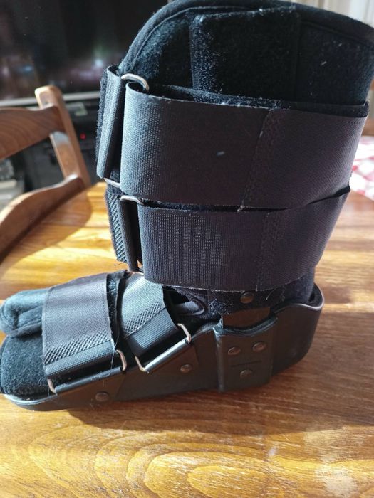 Ортеза ботуш 35-41 номер + подарък патерици