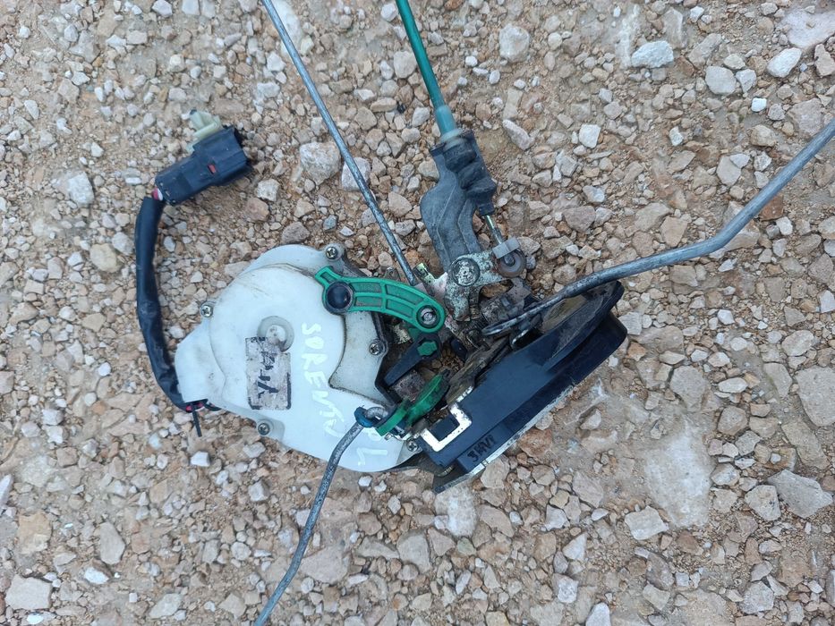 Стъклоповдигач и брава лява Киа Соренто / Kia Sorento до 2009г.