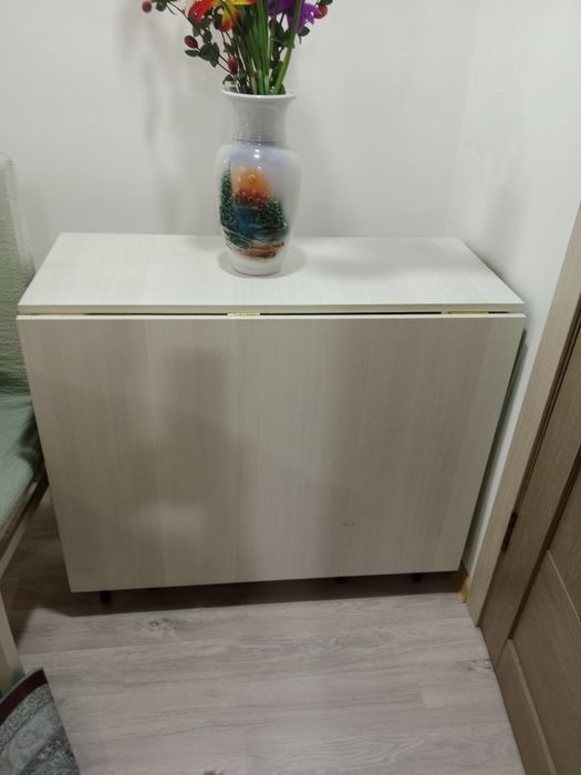 Продам новый стол