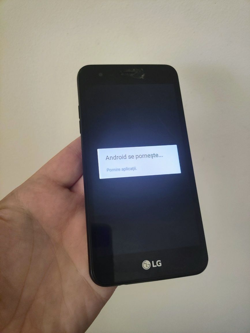 Smartphone LG K4 ( decodat, limba română)