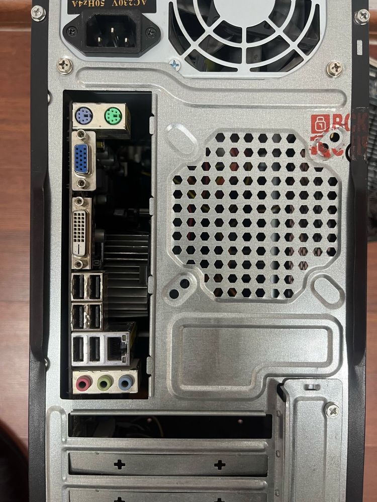 Продам процессор intel i3