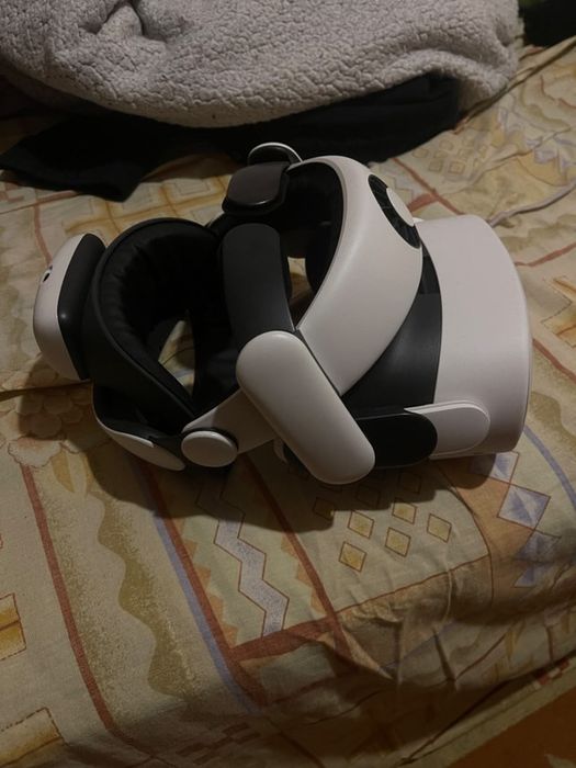 Oculus Quest 3S(128G+Batman Arkham)+ curea BOBOVR S3Pro