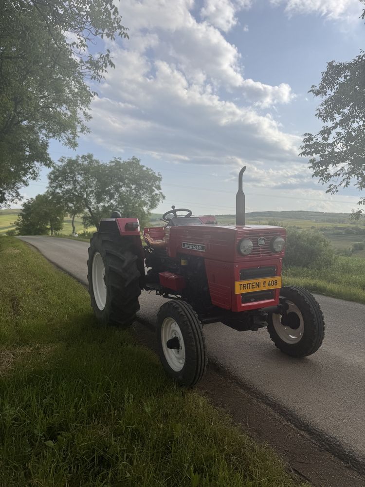 Tractor  U 445