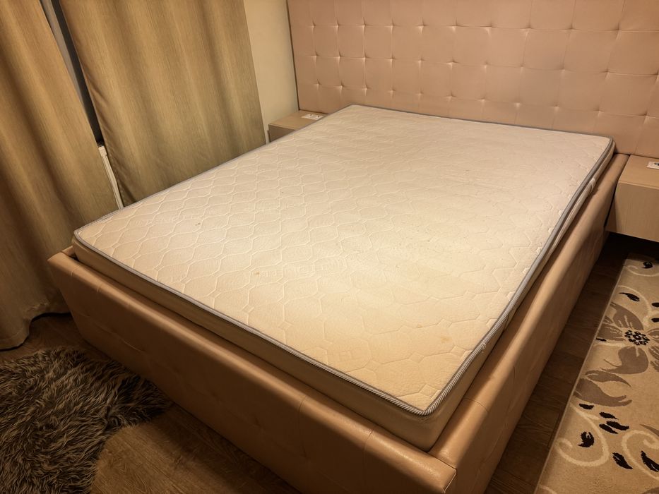 Vand saltea 160x200 ca noua,in stare buna