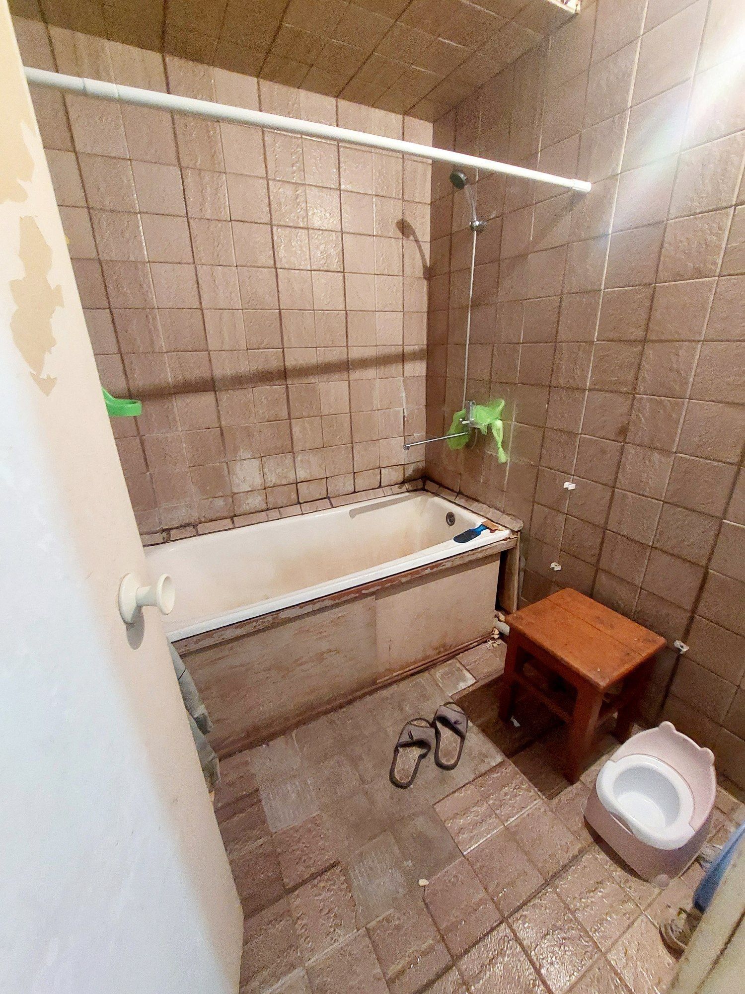 Продается квартира 
Чиланзар 12
2/3/4
Балкон 1,5×3
48м³